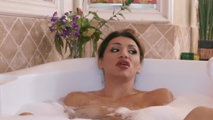 TransAngels: Jessy Dubai & Pierce Paris doggy style in bath