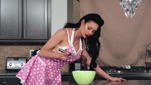 Trans Angels: Kimberlee in sexy thongs masturbation